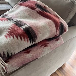ANUPAYA recycled wool blankets pink motif Canadian made